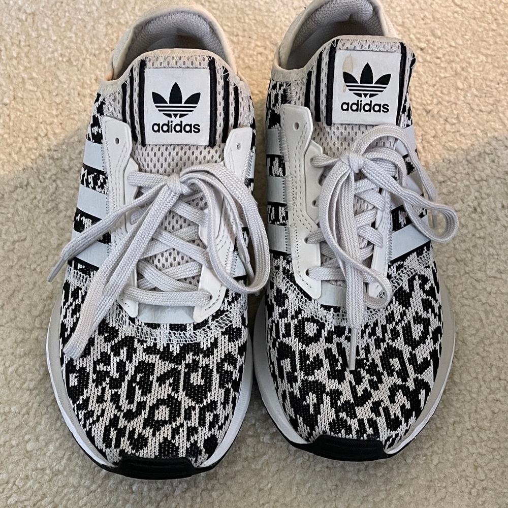 Adidas White & Black Leopard Knit Running Sneakers 8